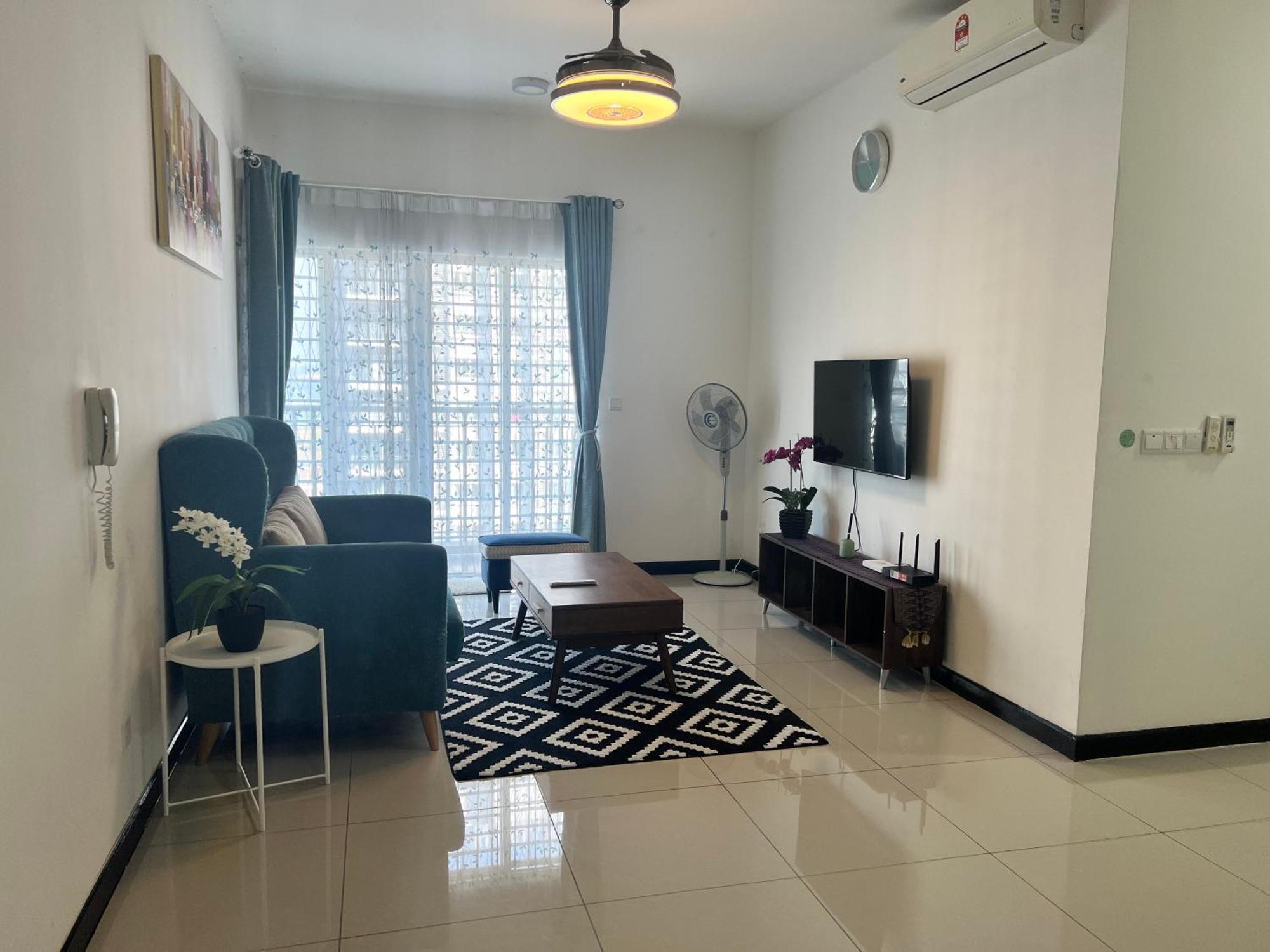 Gg's Stay@savanna Executive Suites,southville Apartment