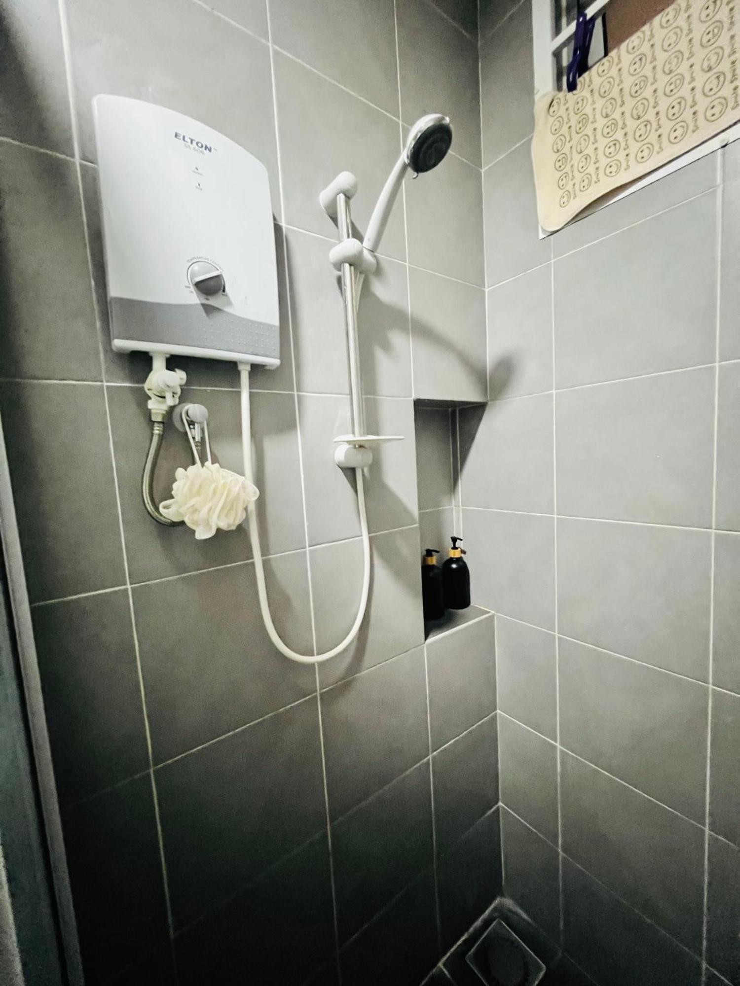 Apartment Gg's Stay@savanna Executive Suites,southville *