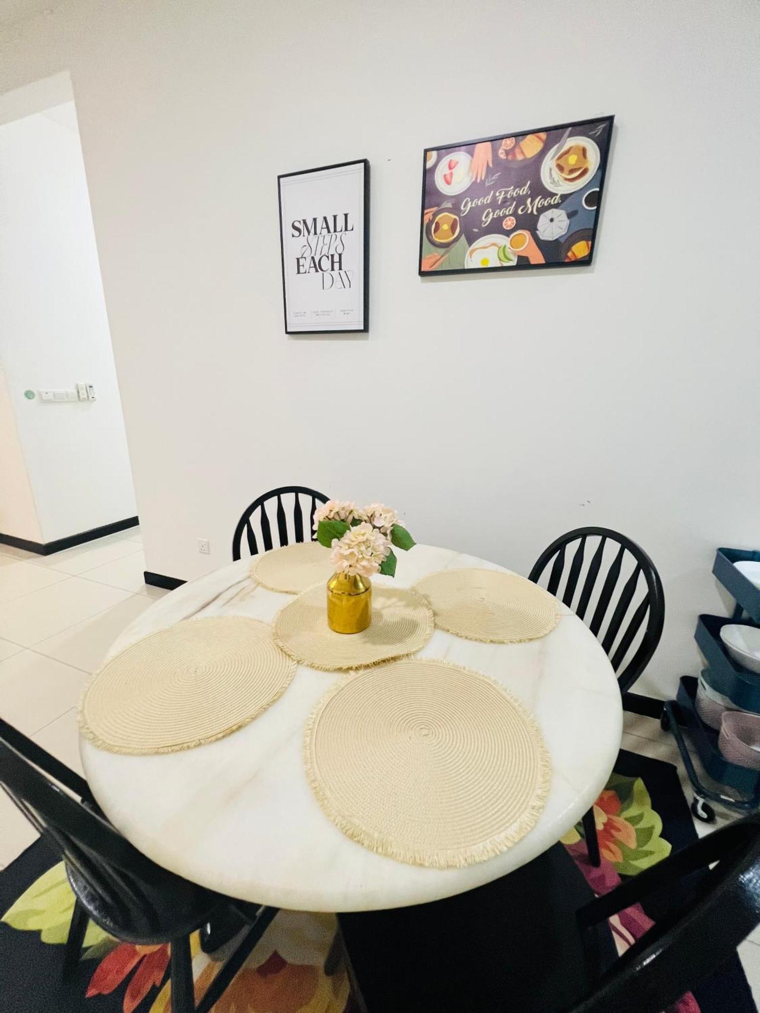 Apartment Gg's Stay@savanna Executive Suites,southville *