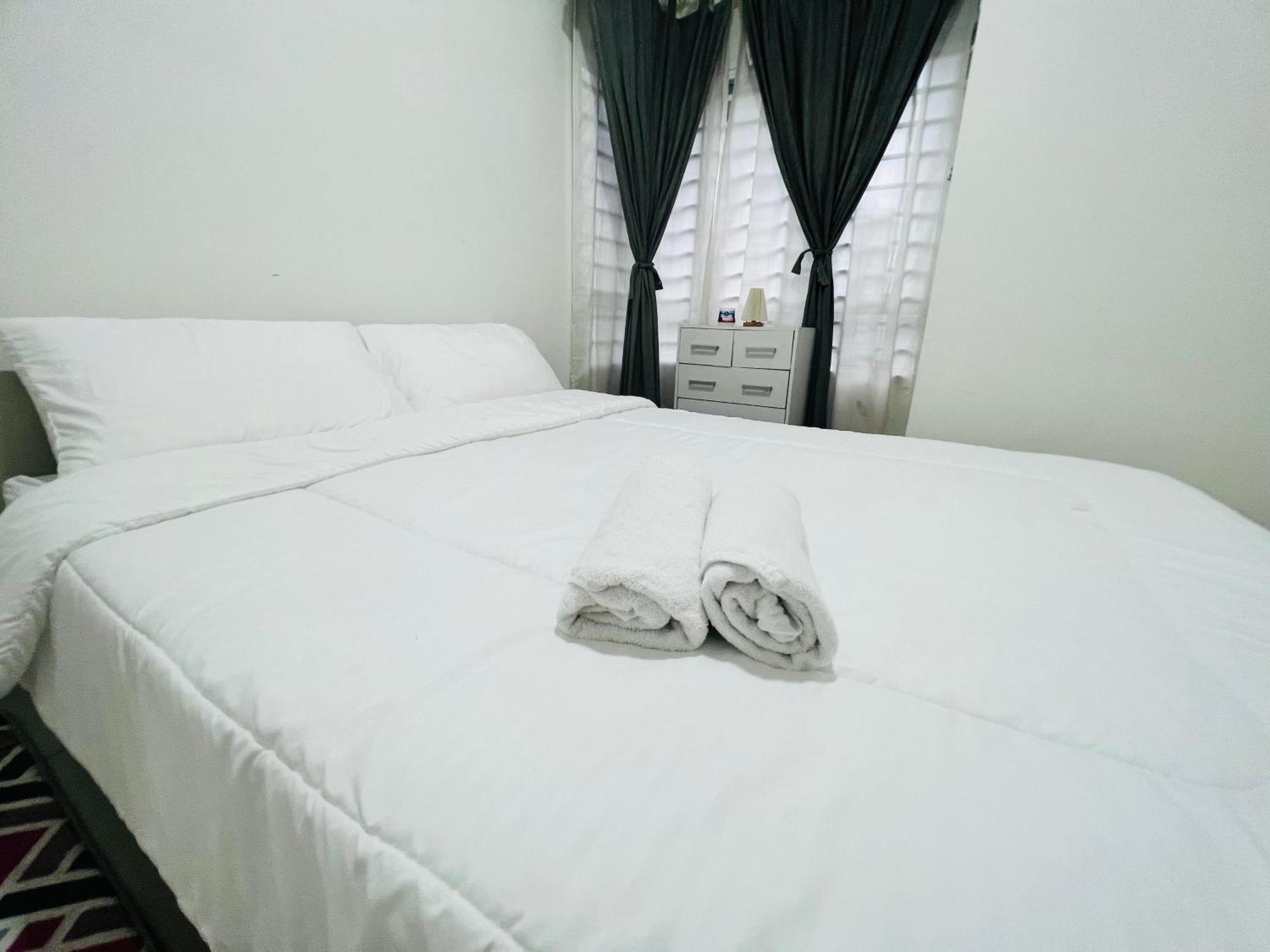 Apartment Gg's Stay@savanna Executive Suites,southville *