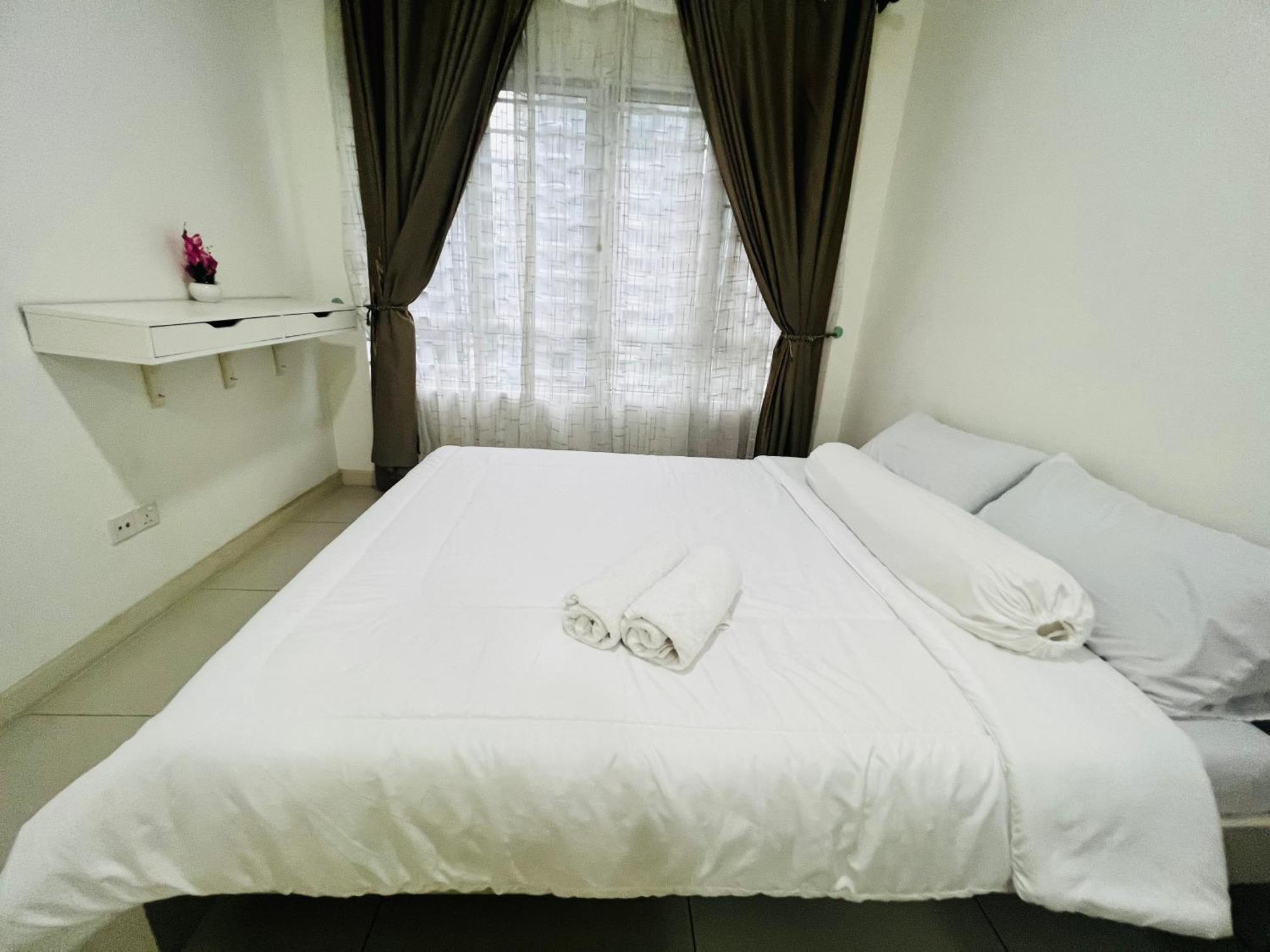 Gg's Stay@savanna Executive Suites,southville Apartment